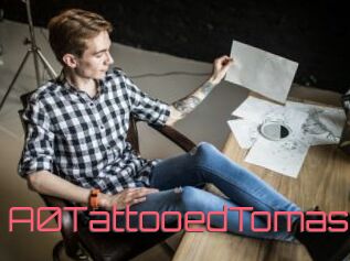 A0TattooedTomas