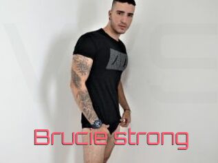 Brucie_strong