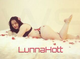 LunnaHott