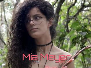 Mia_Meyer