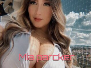 Mia_parcker
