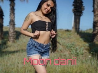 Moon_danii