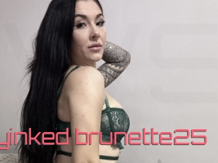 Prettyinked_brunette25