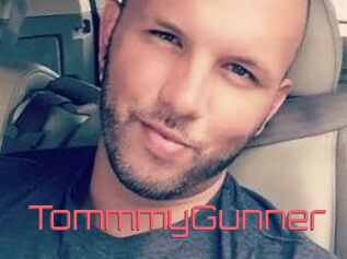TommmyGunner