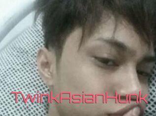 TwinkAsianHunk