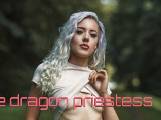 The_dragon_priestess